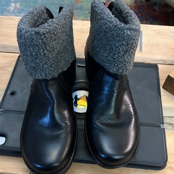 Clarks women’s Presley Pierce boot. Lightly used. Love them just purging some. - Picture 2 of 5